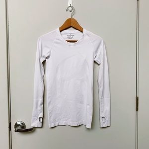 Lululemon Swiftly Tech dupe by CRZ Yoga.